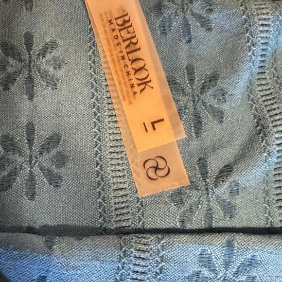 New BERLOOK Blue Jacquard Textured Stretch Swimsuit Cover-Up Skirt Women's Sz L - Picture 5 of 11